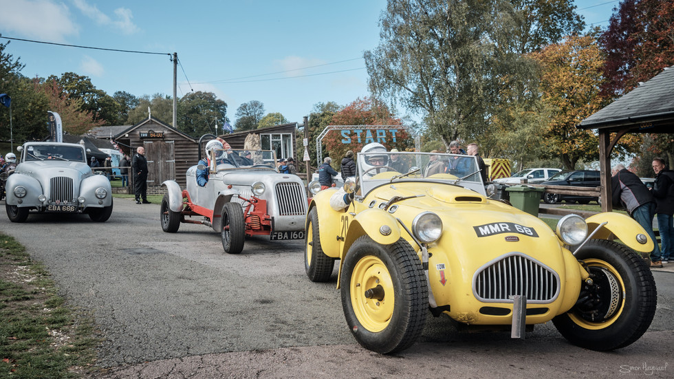 Cars lining up at the start line at Precott Hill