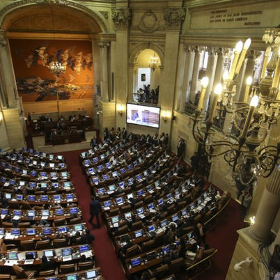 Congreso colombiano refrenda acuerdo de paz