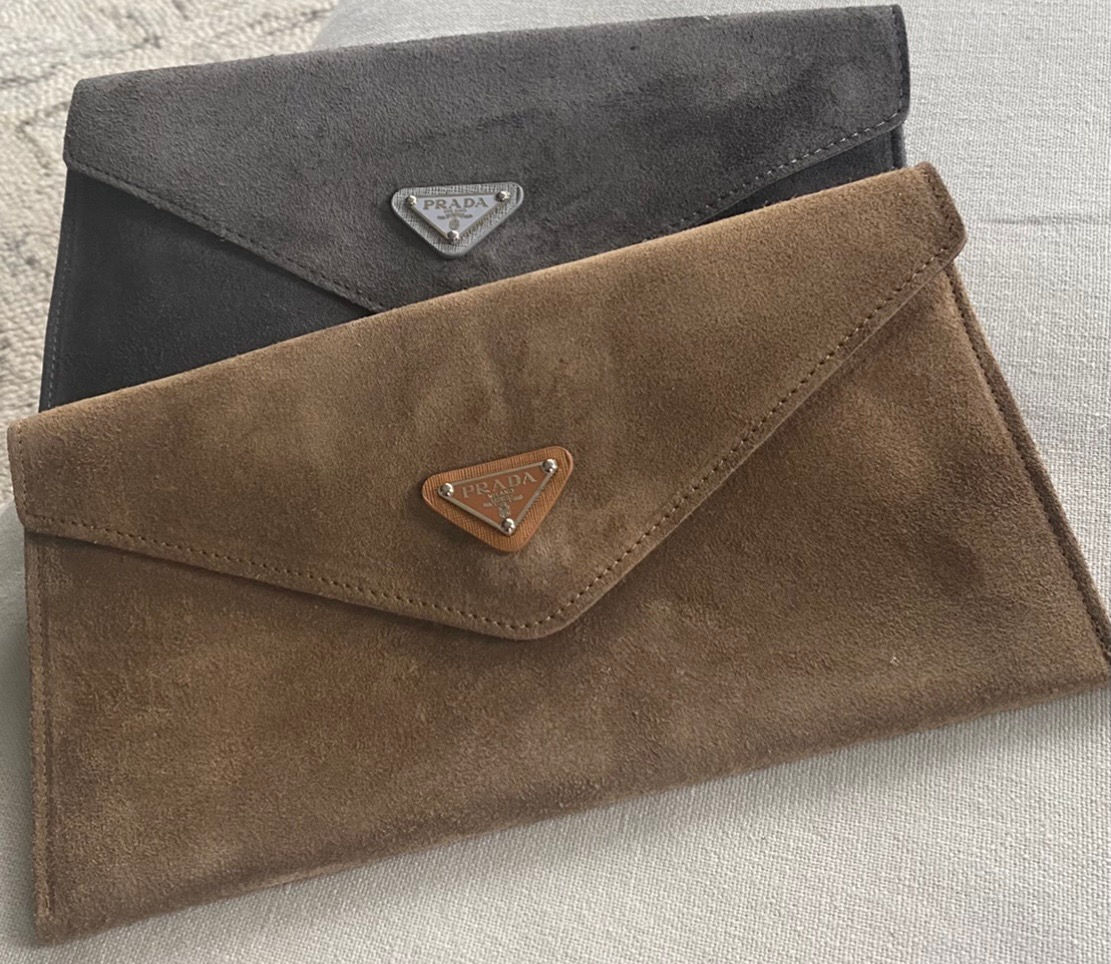 Prada : clutch / shoulder / cross-body /wristlet