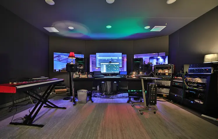 funk_studioC_North.webp