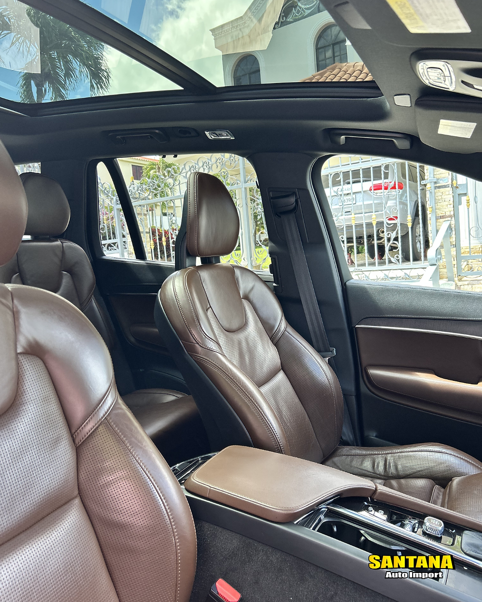 Miniatura: Volvo XC 90 2021
