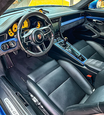 porsche 911 interior detail