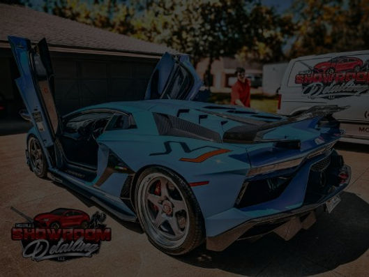 Lambo SVJ employee detailing.jpg