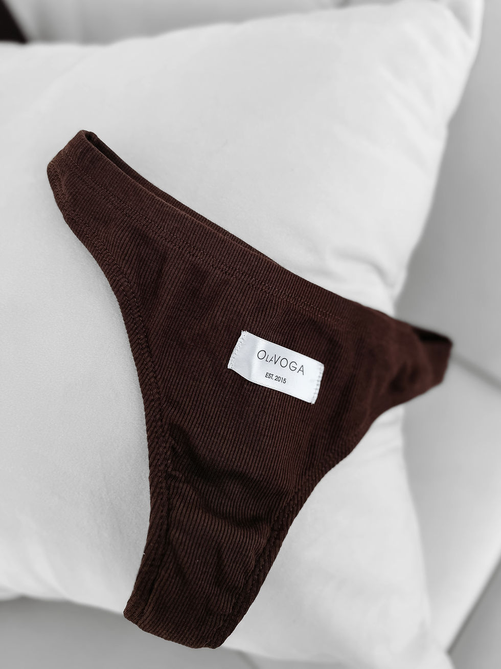 Ola Voga zestaw bielizny 3-pack SKYWIRE 2025 — kolory black beige brown