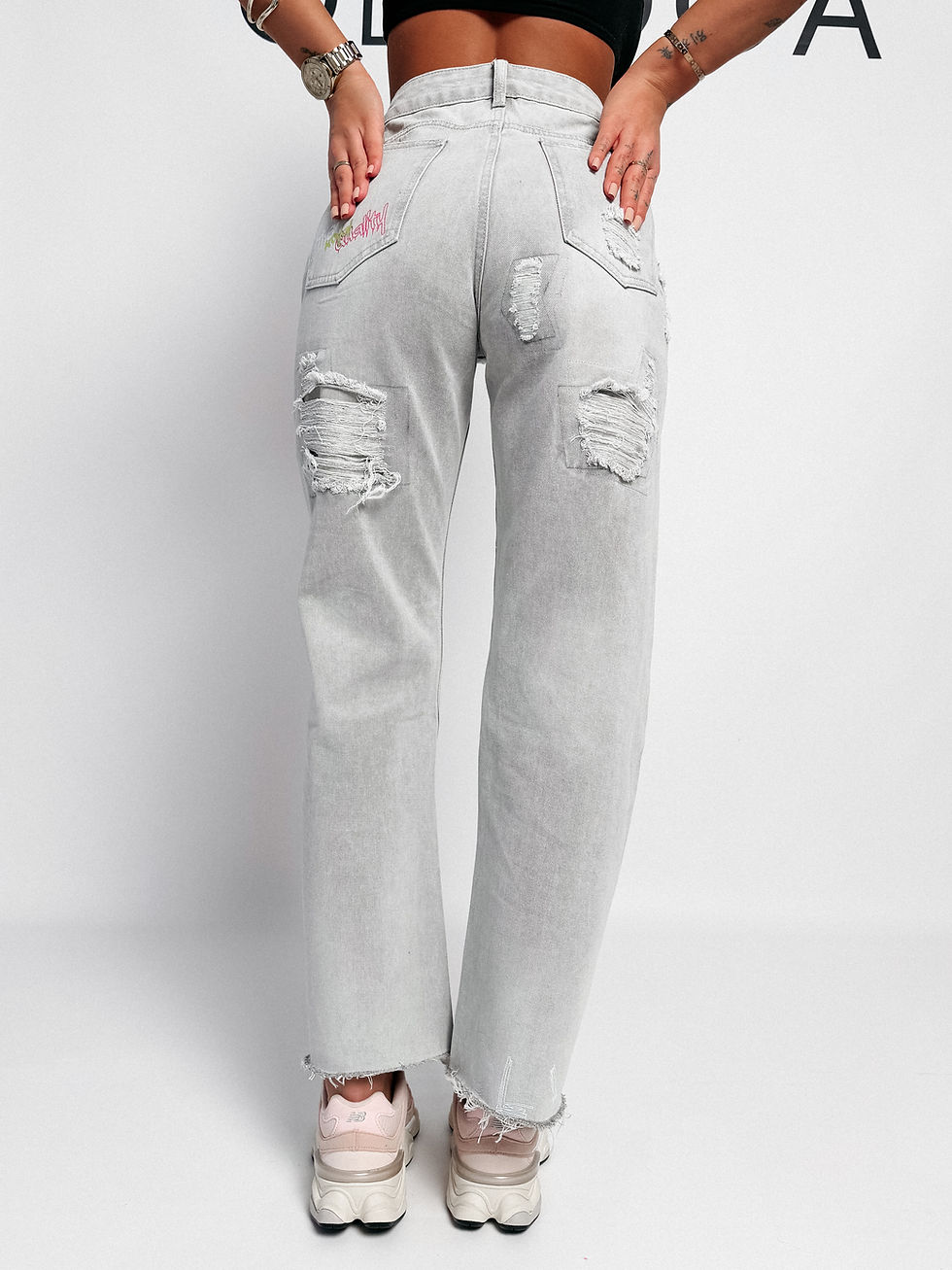 Miniaturbild: Ola Voga Casualowe jeansy o nowoczesnym, streetwearowym charakterze, wykonane z wysokiej jakości denimu.