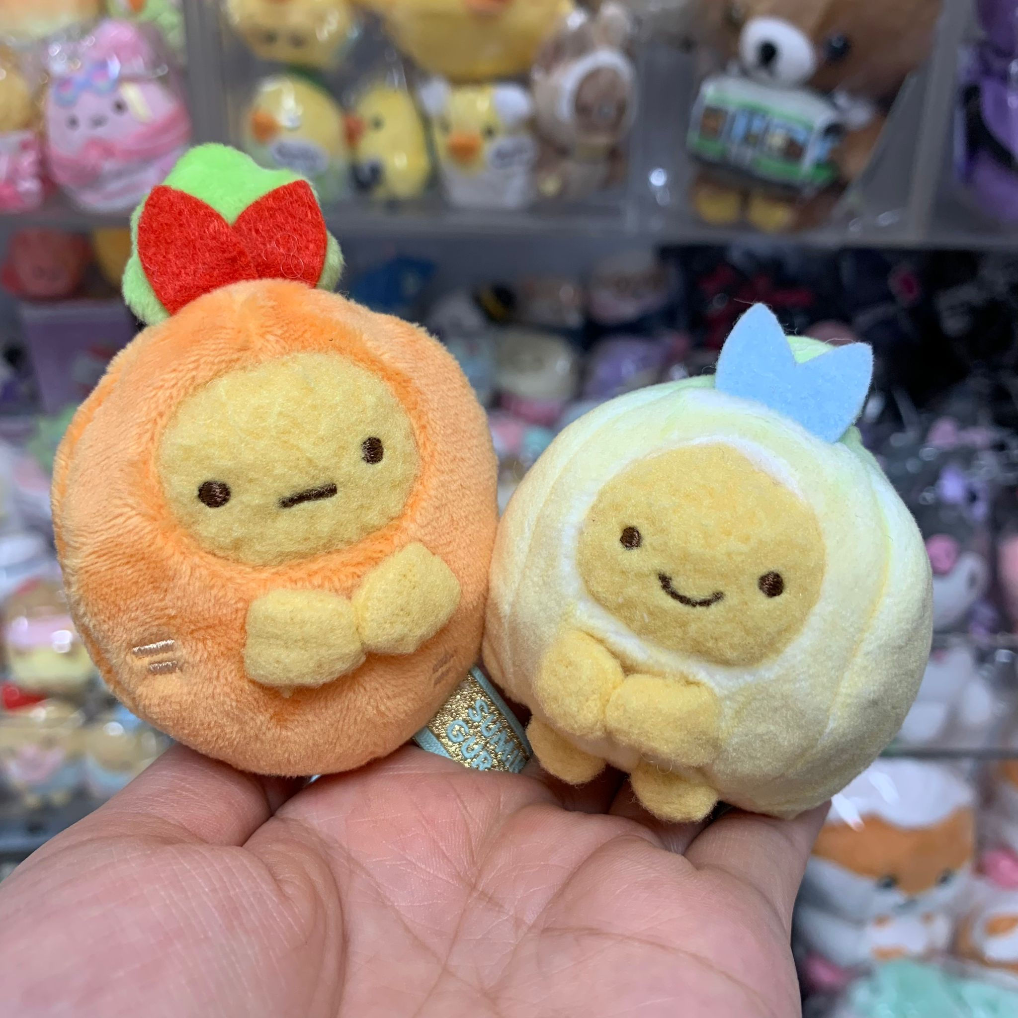 Sumikko Gurashi 角落生物 店舖限定 蔬果系列  手玉 公仔 套裝 - 炸蝦 紅蘿蔔 + 炸魚尾 洋蔥