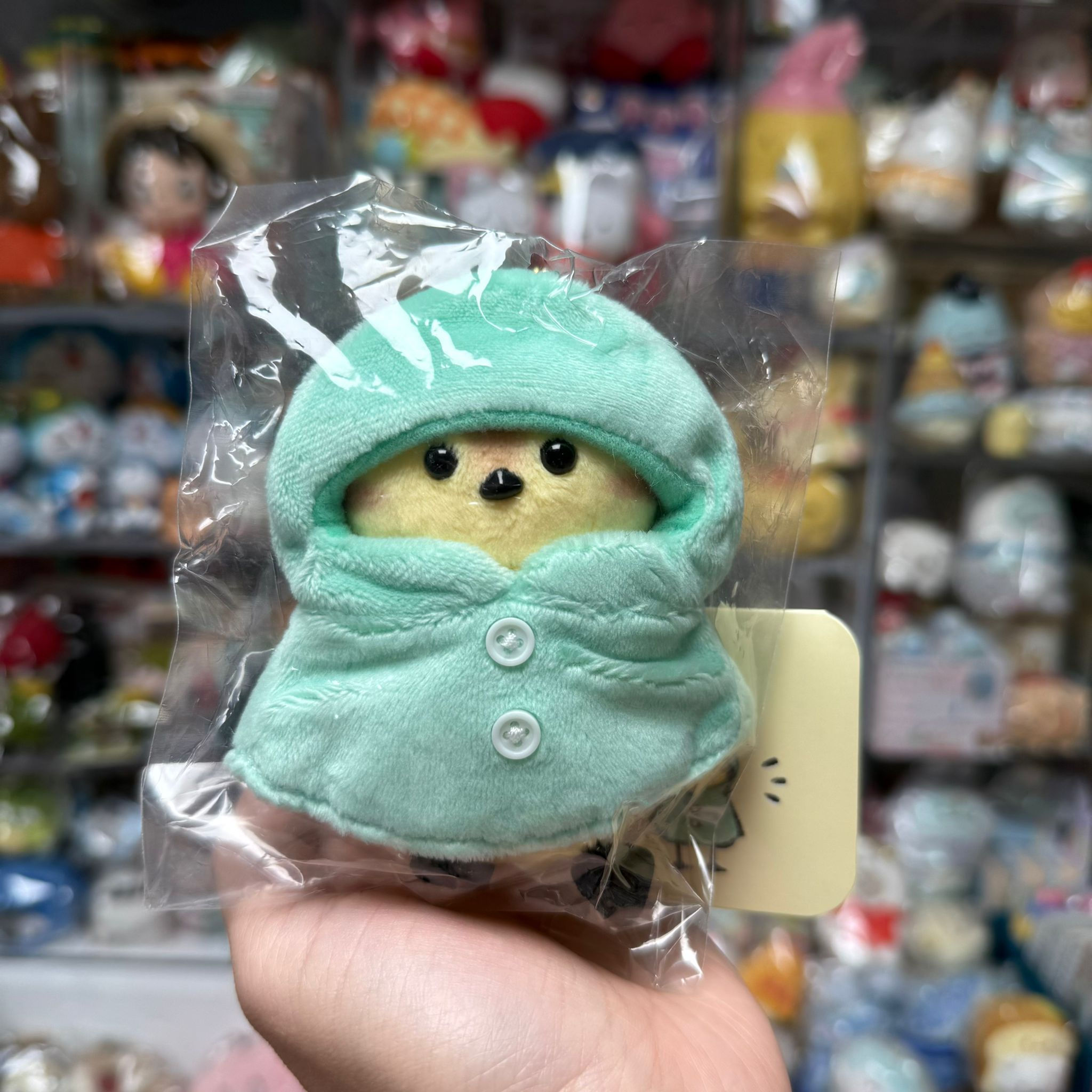 Kawauso 可愛謊言的水瀨 細公仔掛飾 着藍色雨褸造型 - 麻雀仔