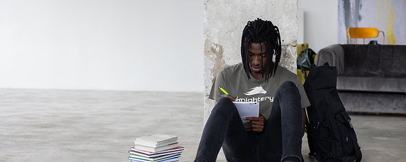 about-banner-img.png