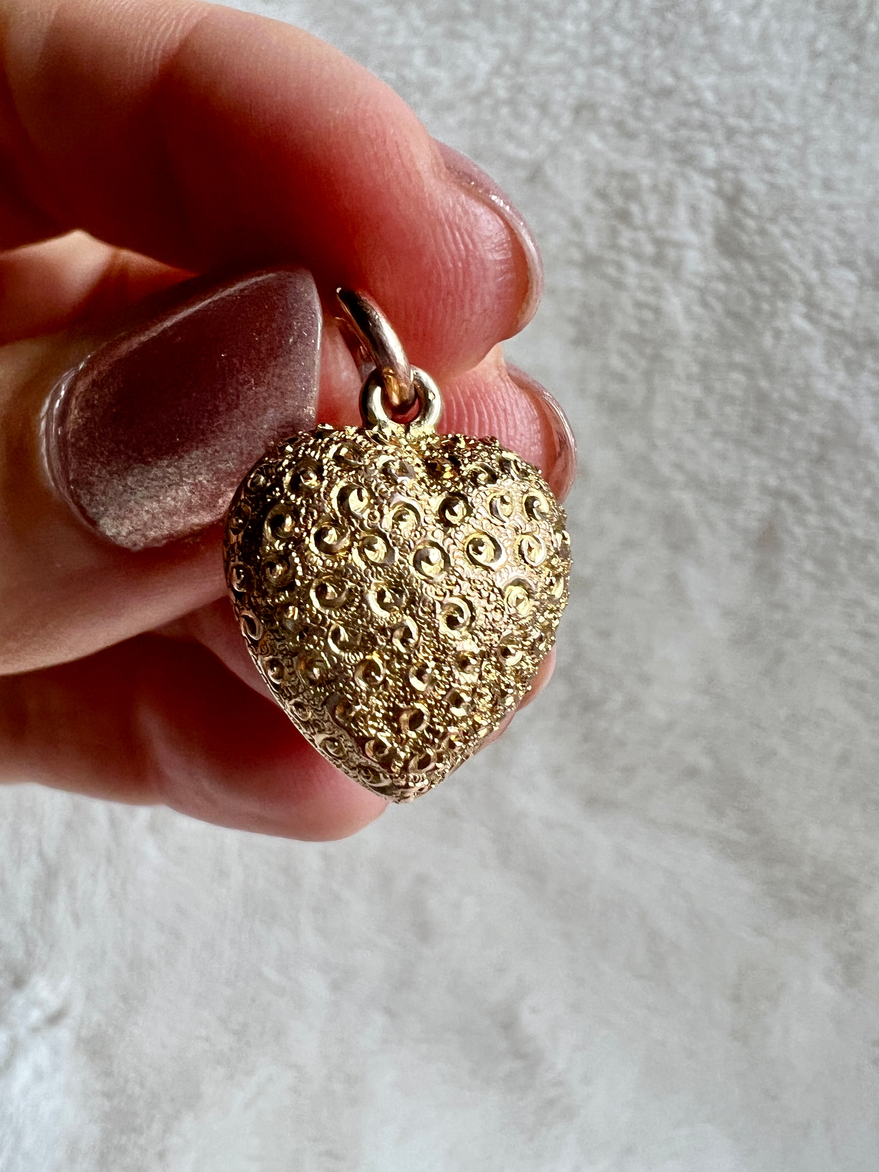 Victorian 9ct Puffy Heart Pendant