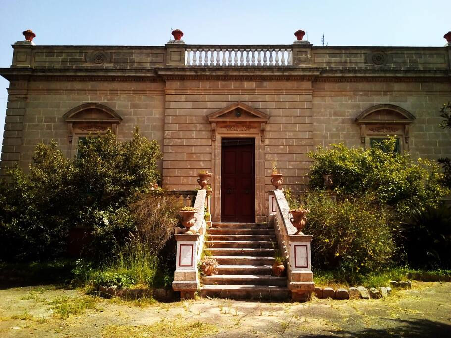 Villa Valiani in Località Acquarica