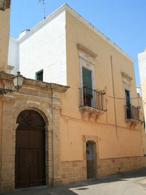 Casa R. Arcuti (Sec. XIX)