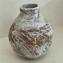 RED EARTH SPOUTED VESSEL