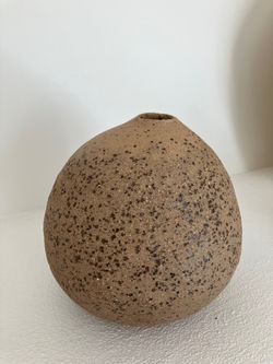 GRANITE VESSEL LEANING