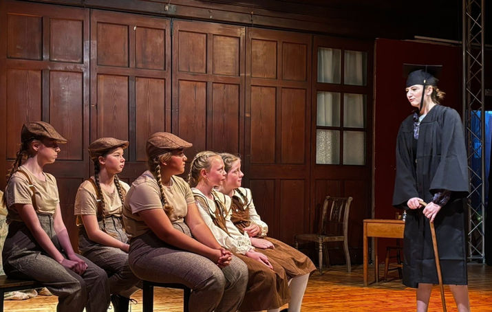 School Scene Sleepy Hollow Panto