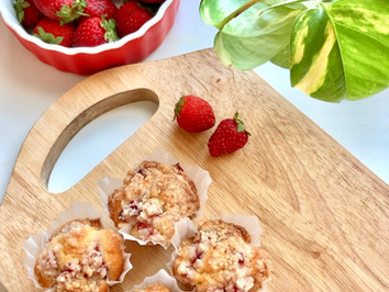 BAKERY STYLE STRAWBERRY MUFFINS