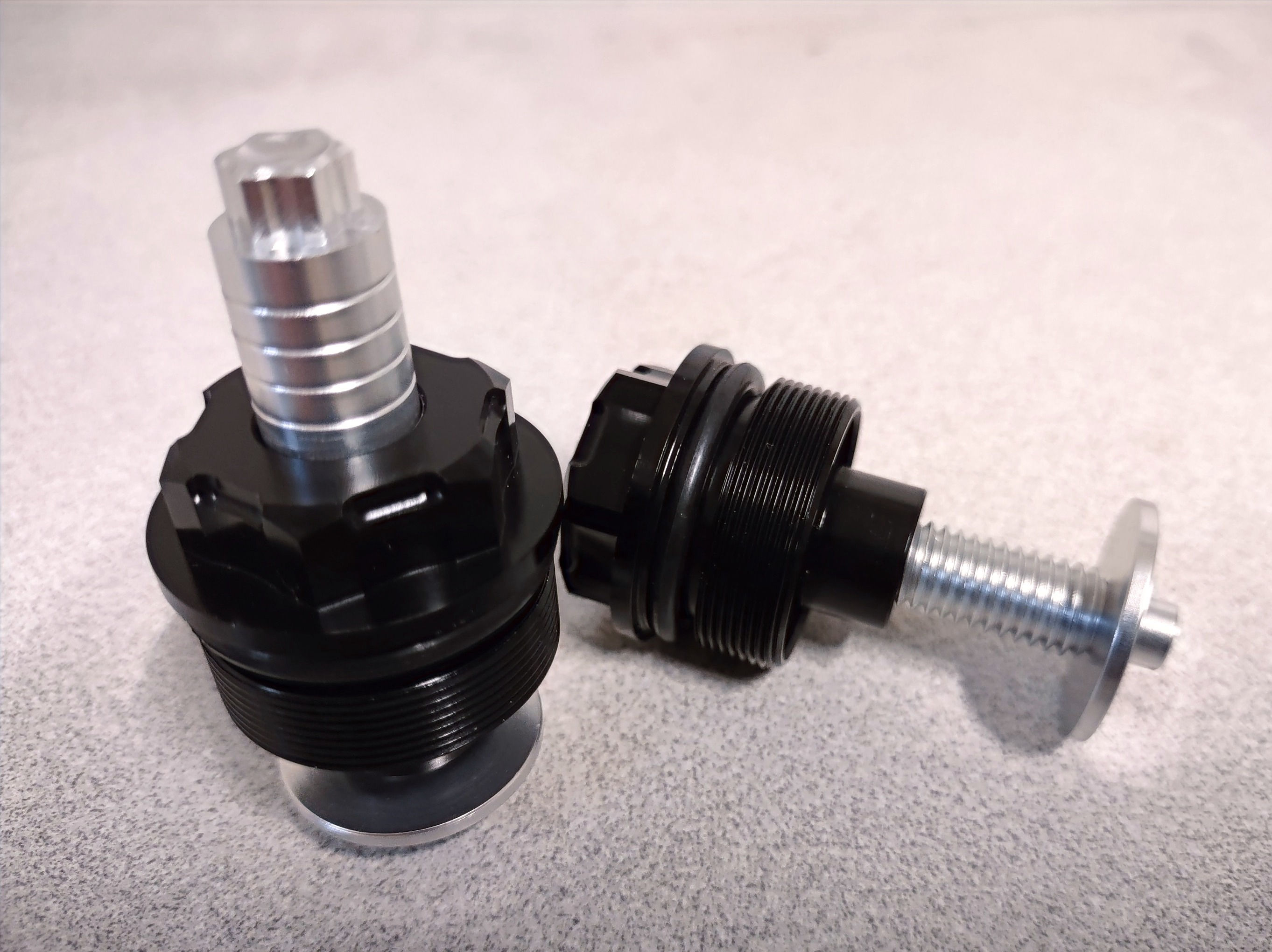 Yamaha XT250 front fork preload adjuster set