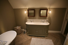 bathroom 99 (5).jpeg