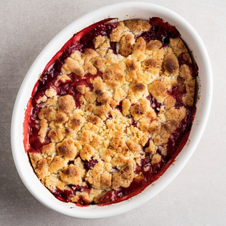 Red fruit crumble