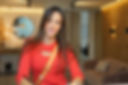 foto de mujer hermosa en sala de espera de centrosthetic sede medellin