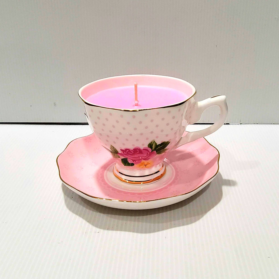 Teacup Candle - Pink Poka Dot - Soy Candle - White Lily & Aloe