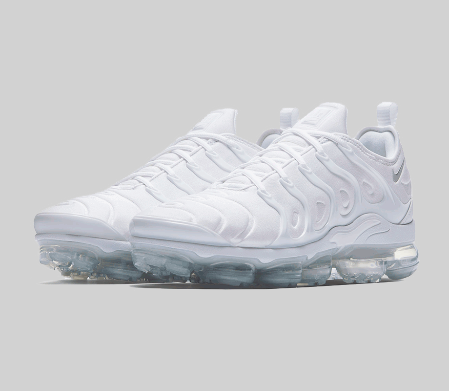 NikeVaporMax_BW_.gif