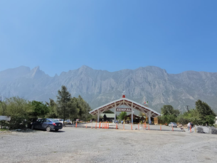 La OMPT visita Xenpal y reconoce su aporte al turismo familiar y de conservación en García, Nuevo León