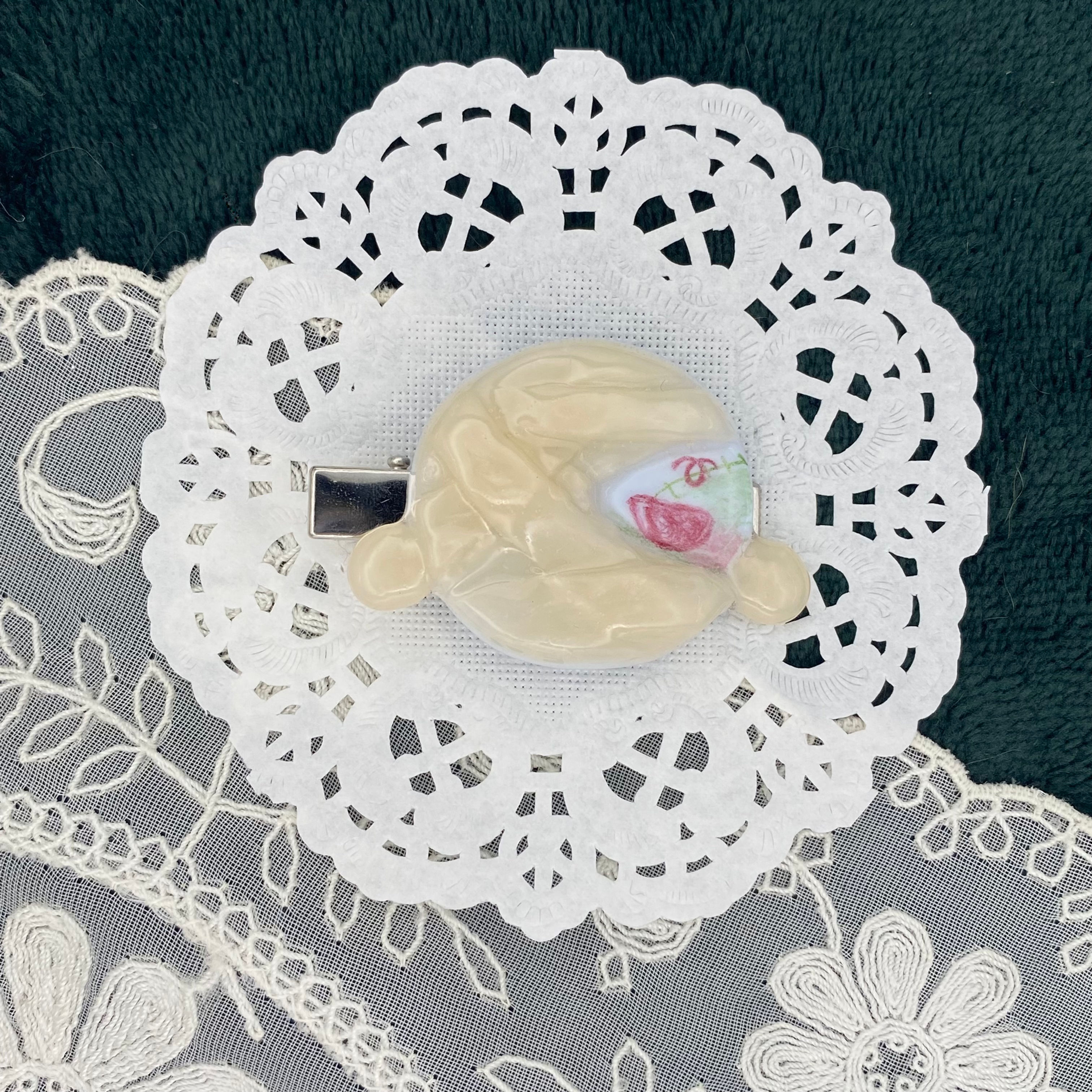 Mummy Puppy Clay Hairclip