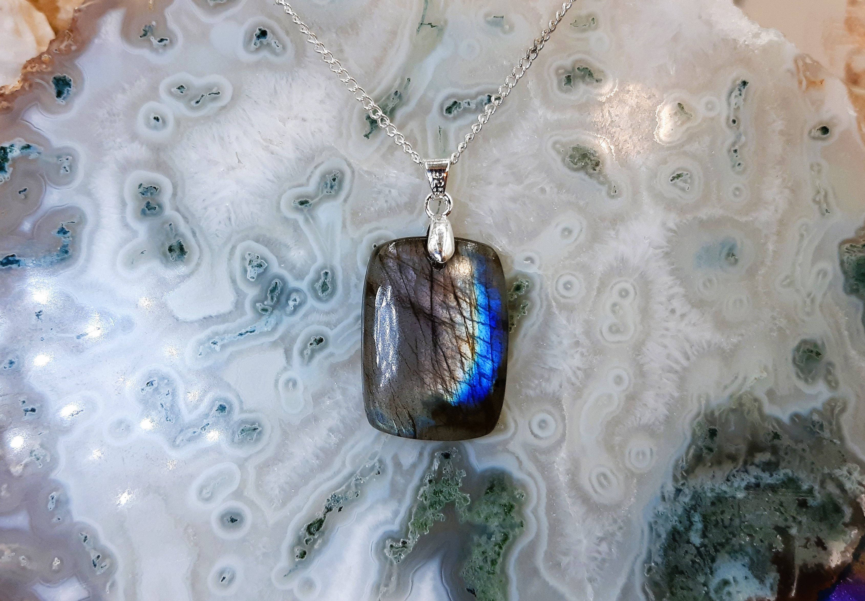 Jolie Labradorite "multi-feux"