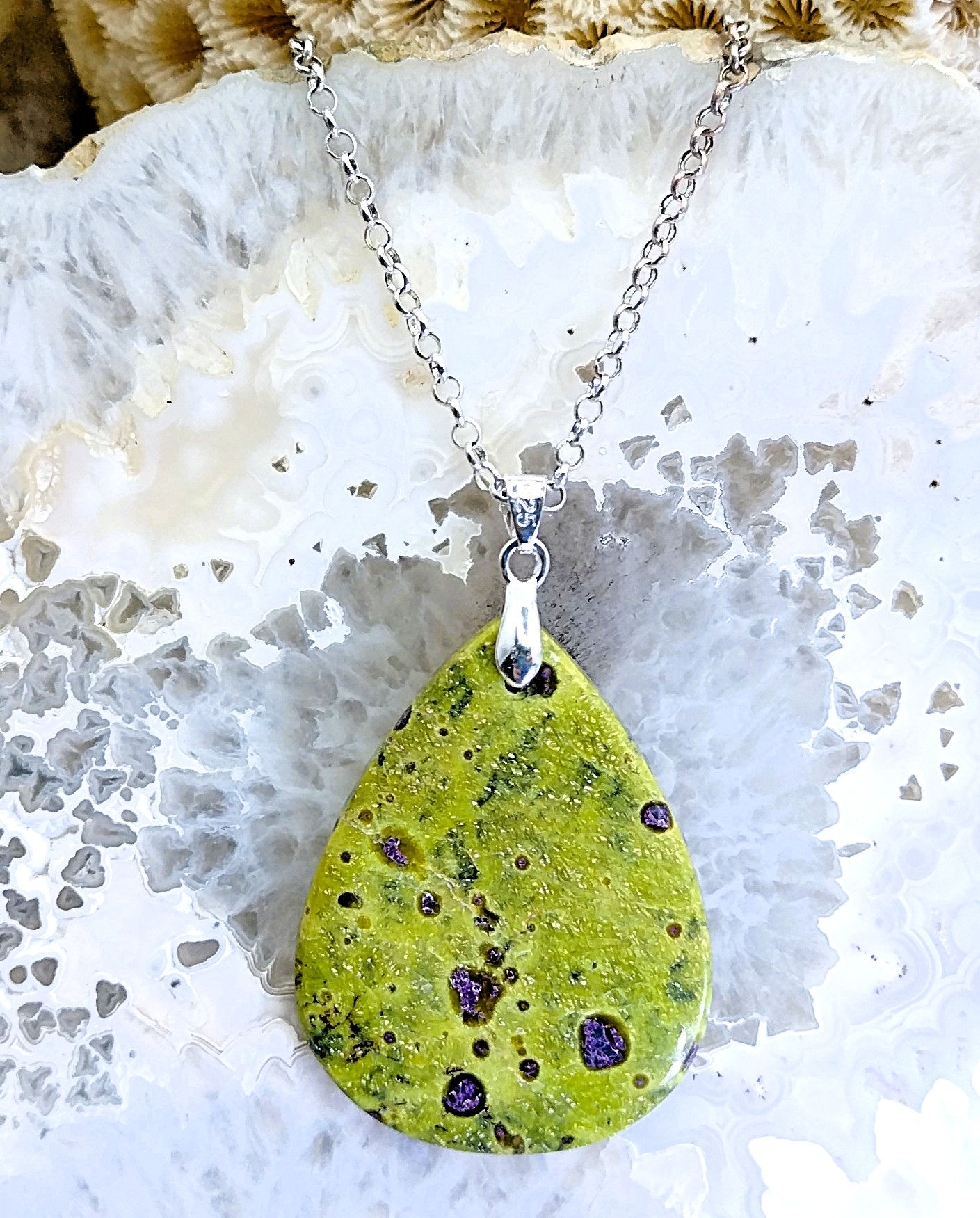 Atlantisite de Tasmanie