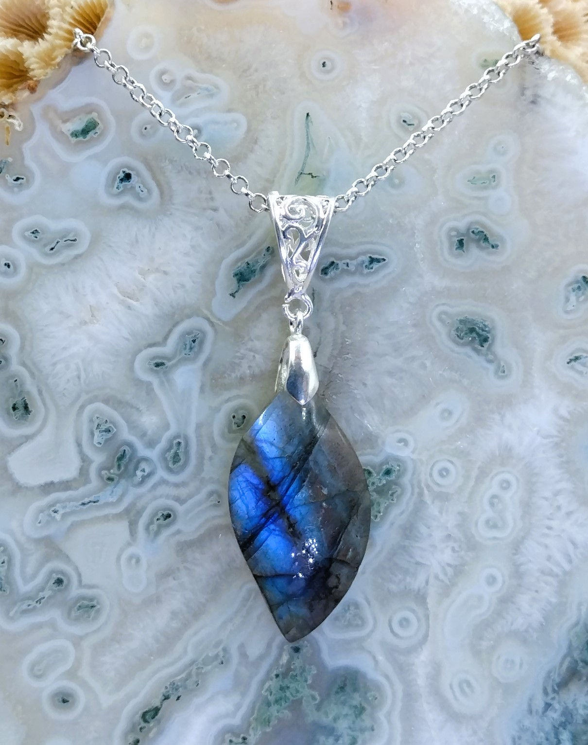 Labradorite bleue