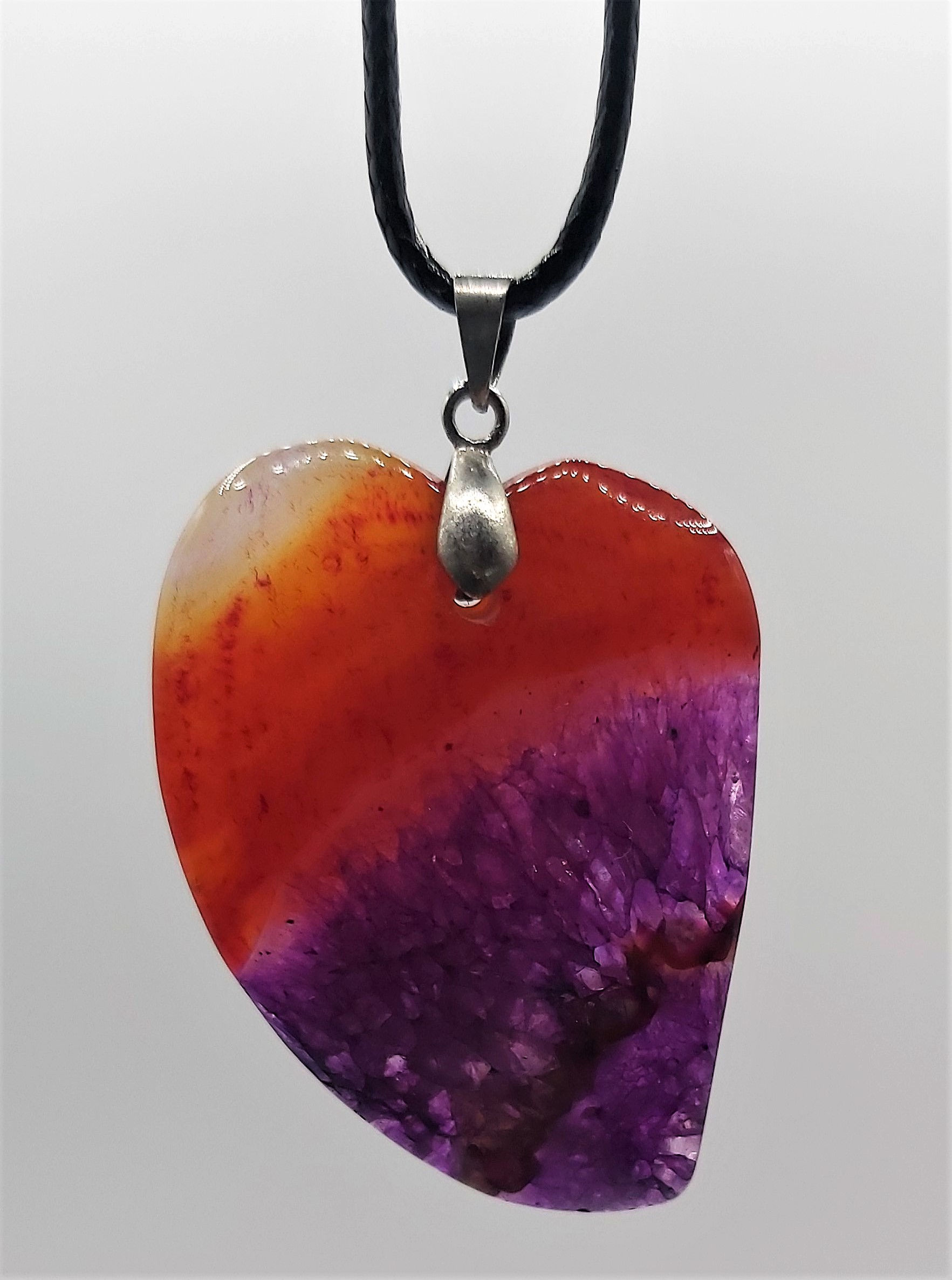 Collier avec pendentif Agate en cœur