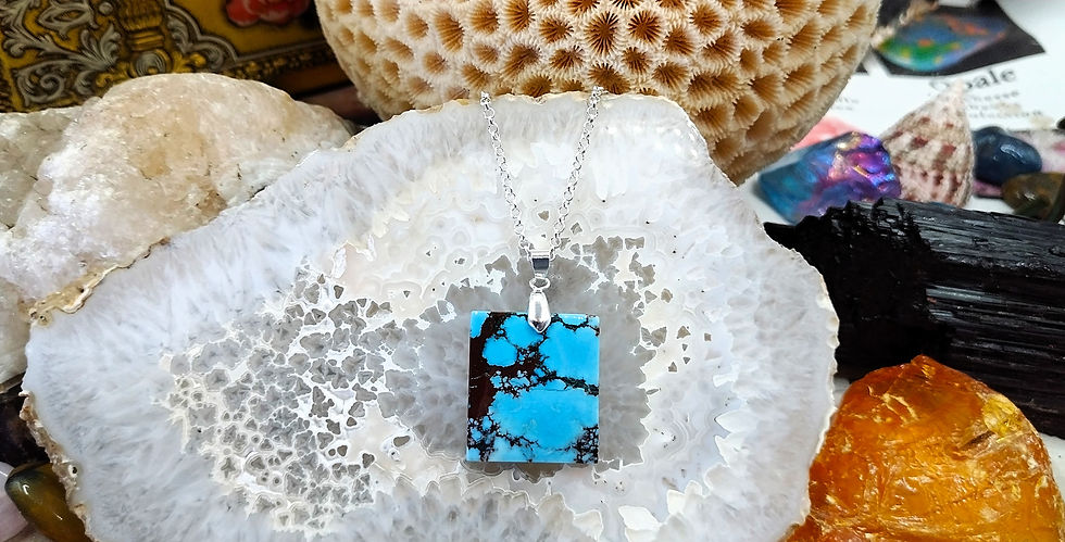Miniature : Magnésite (teintée turquoise)