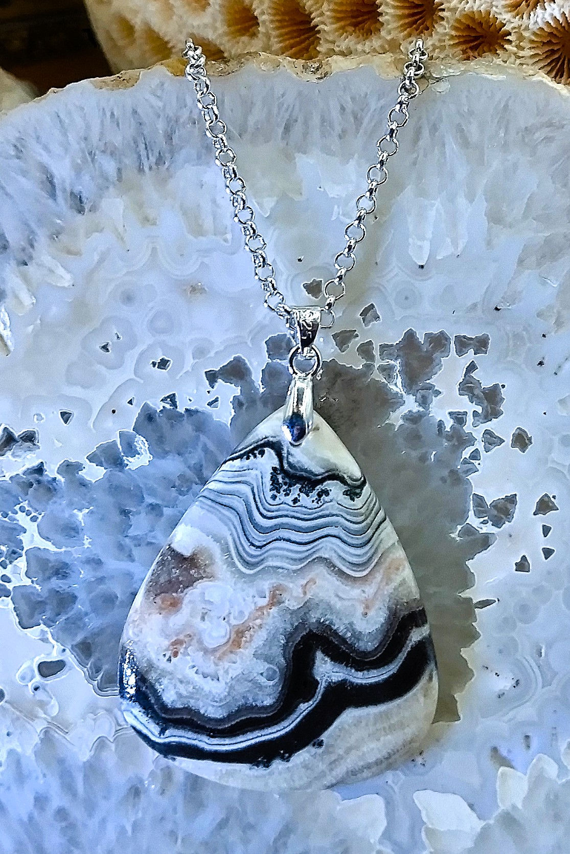 Calcite rubanée (ou zébrée)