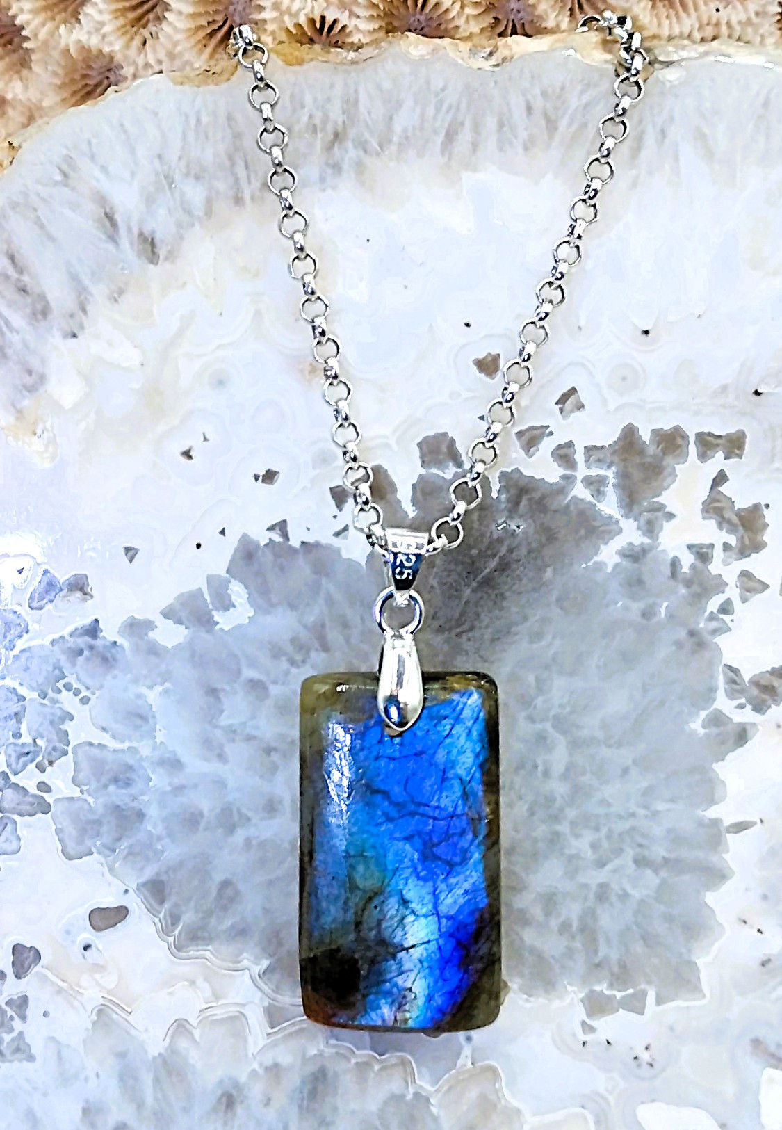 Labradorite "Multi-feux"