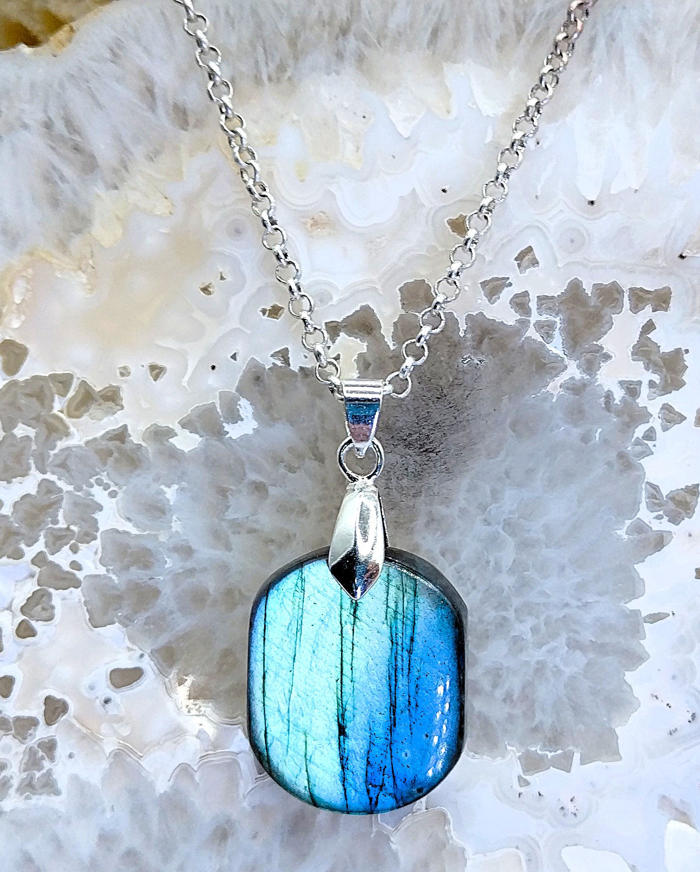 Labradorite "Multi-feux"