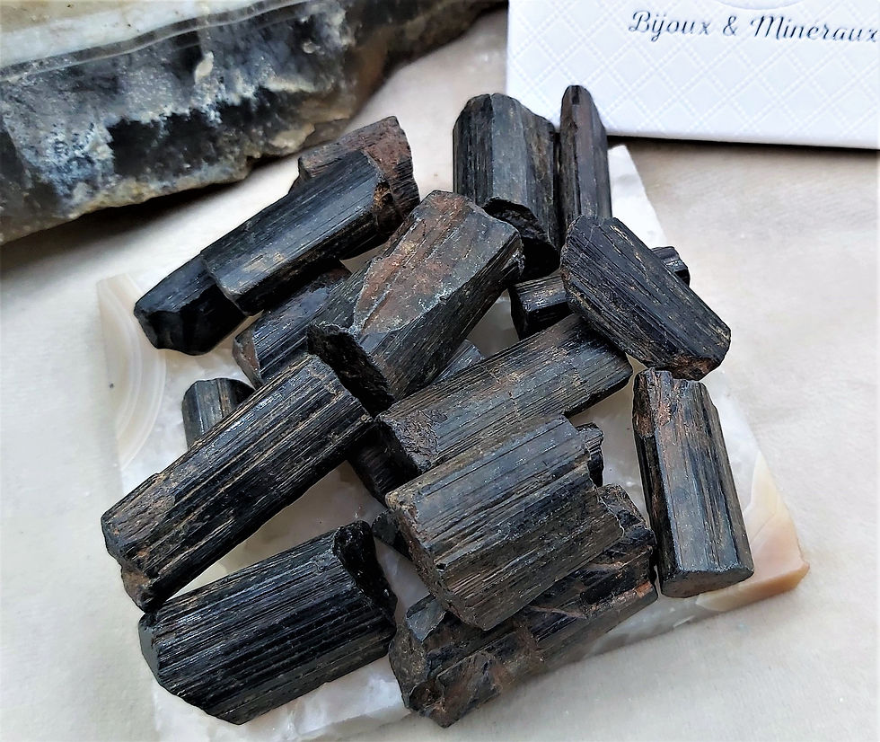 Miniature : Pierres brutes de Tourmaline noire (terminaisons)