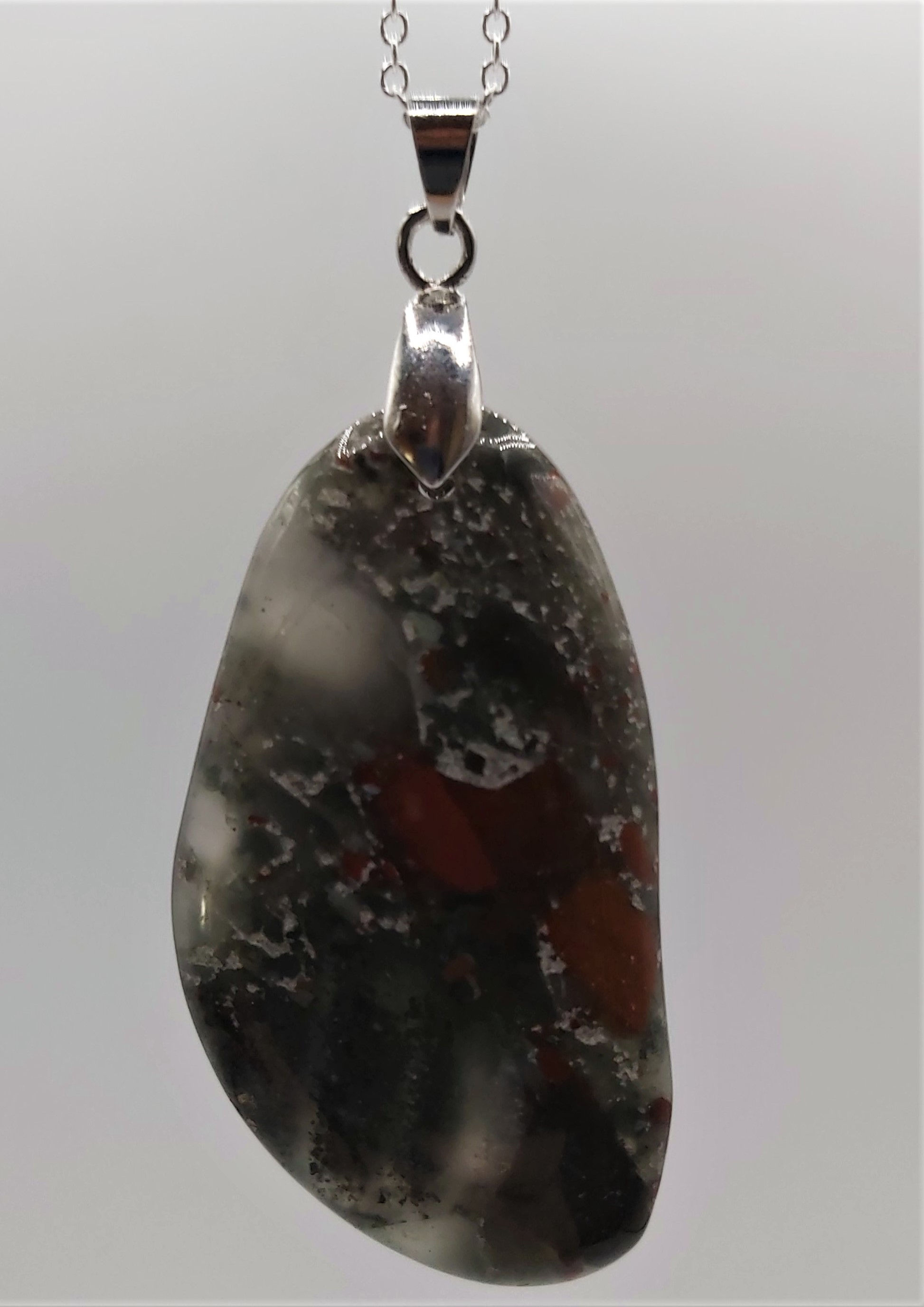 Collier avec jolis pendentifs Agates