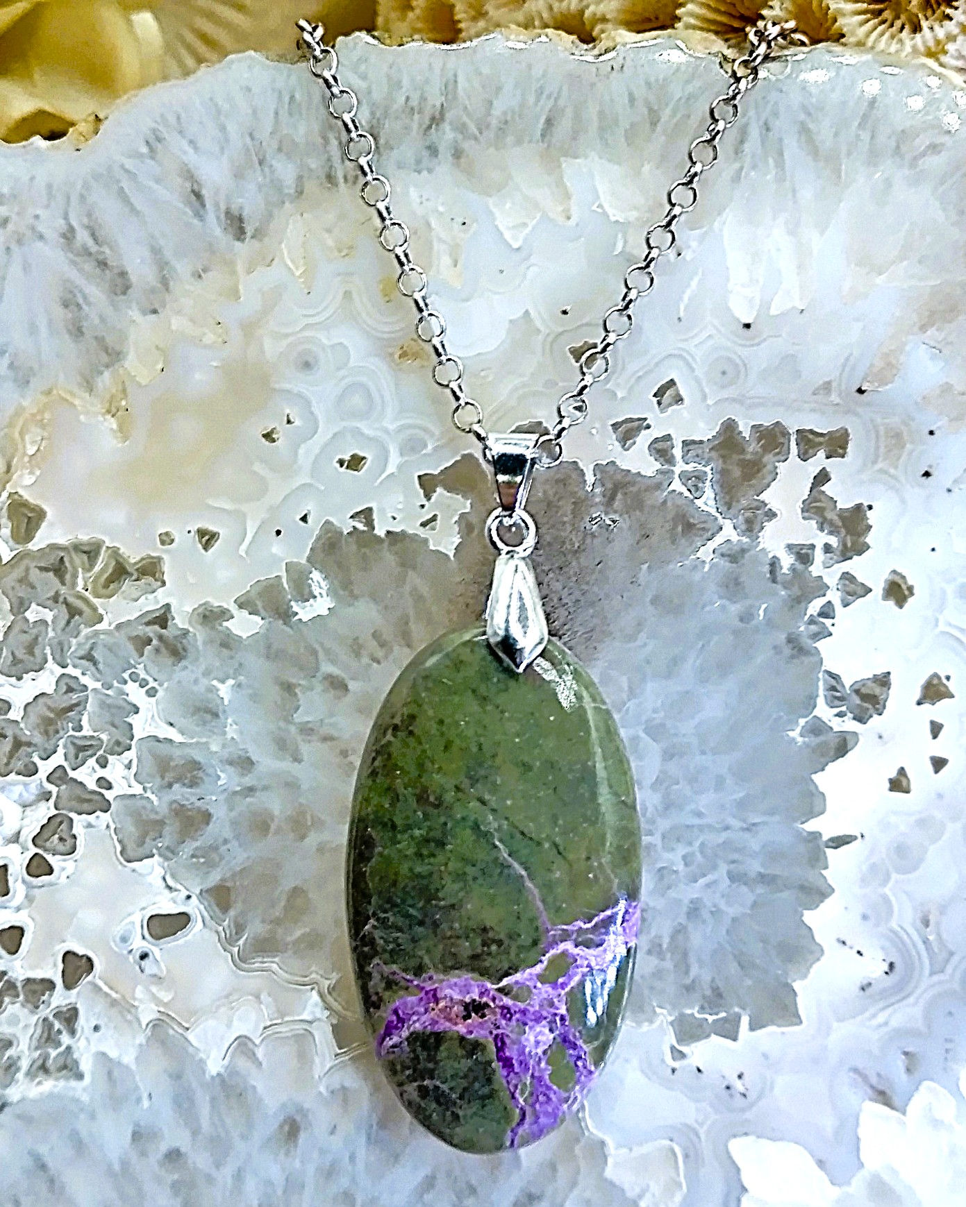 Stichtite dans serpentine