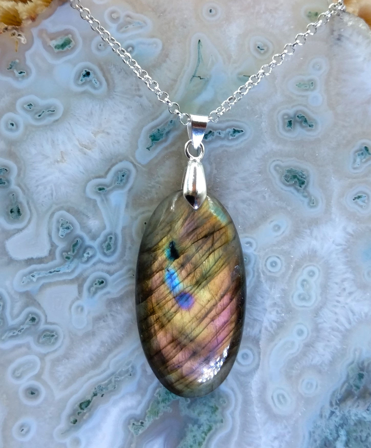 Labradorite "Multi-feux"