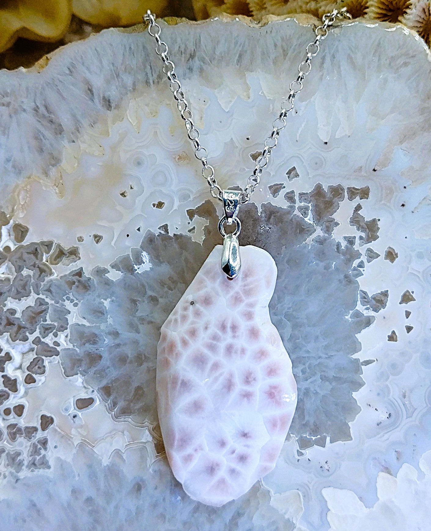 Thomsonite (Natrolite)