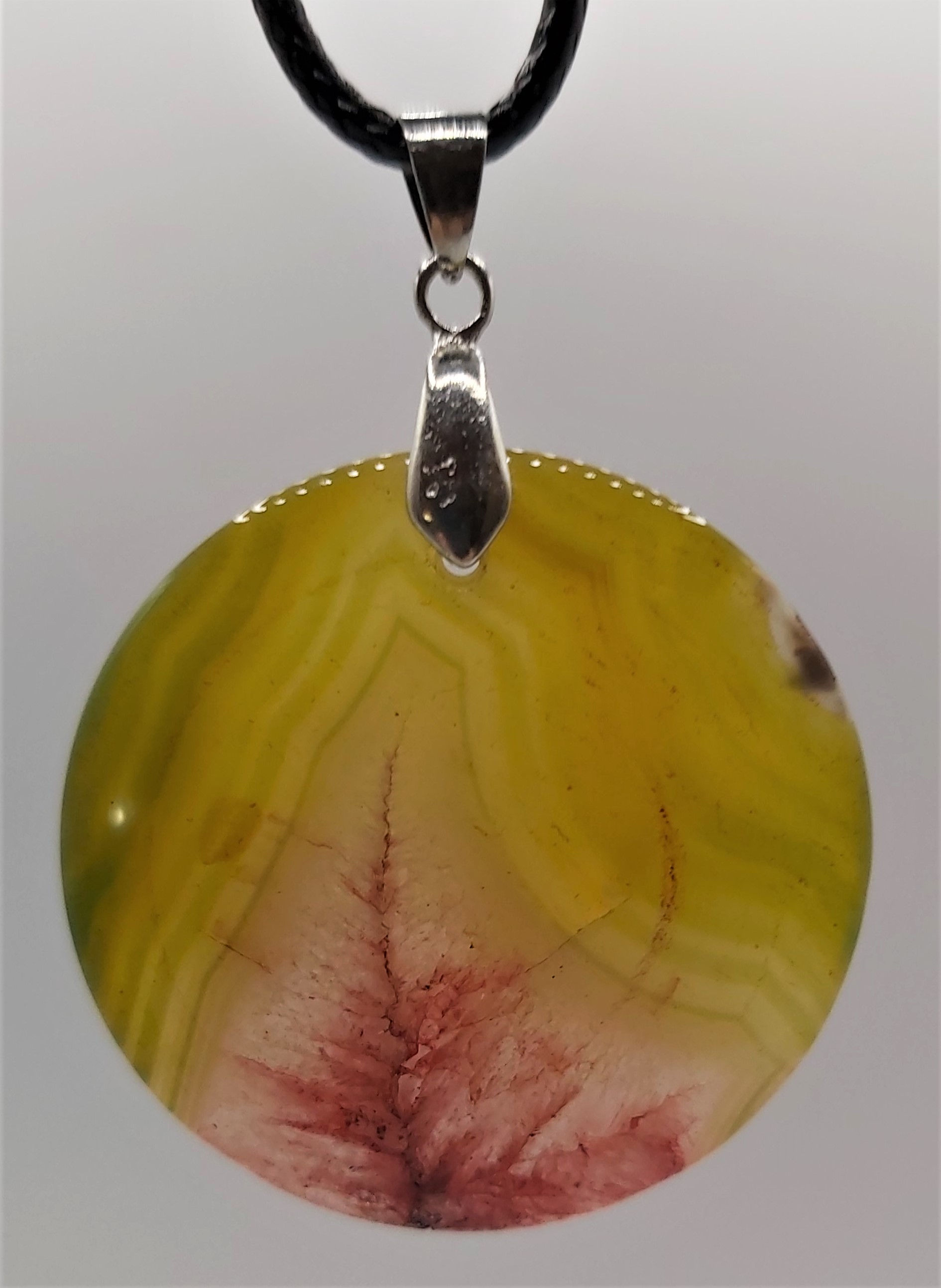 Collier avec jolis pendentifs Agates