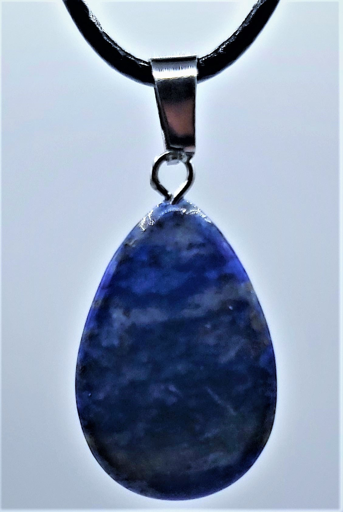 Collier avec petit pendentif LAPIS LAZULI