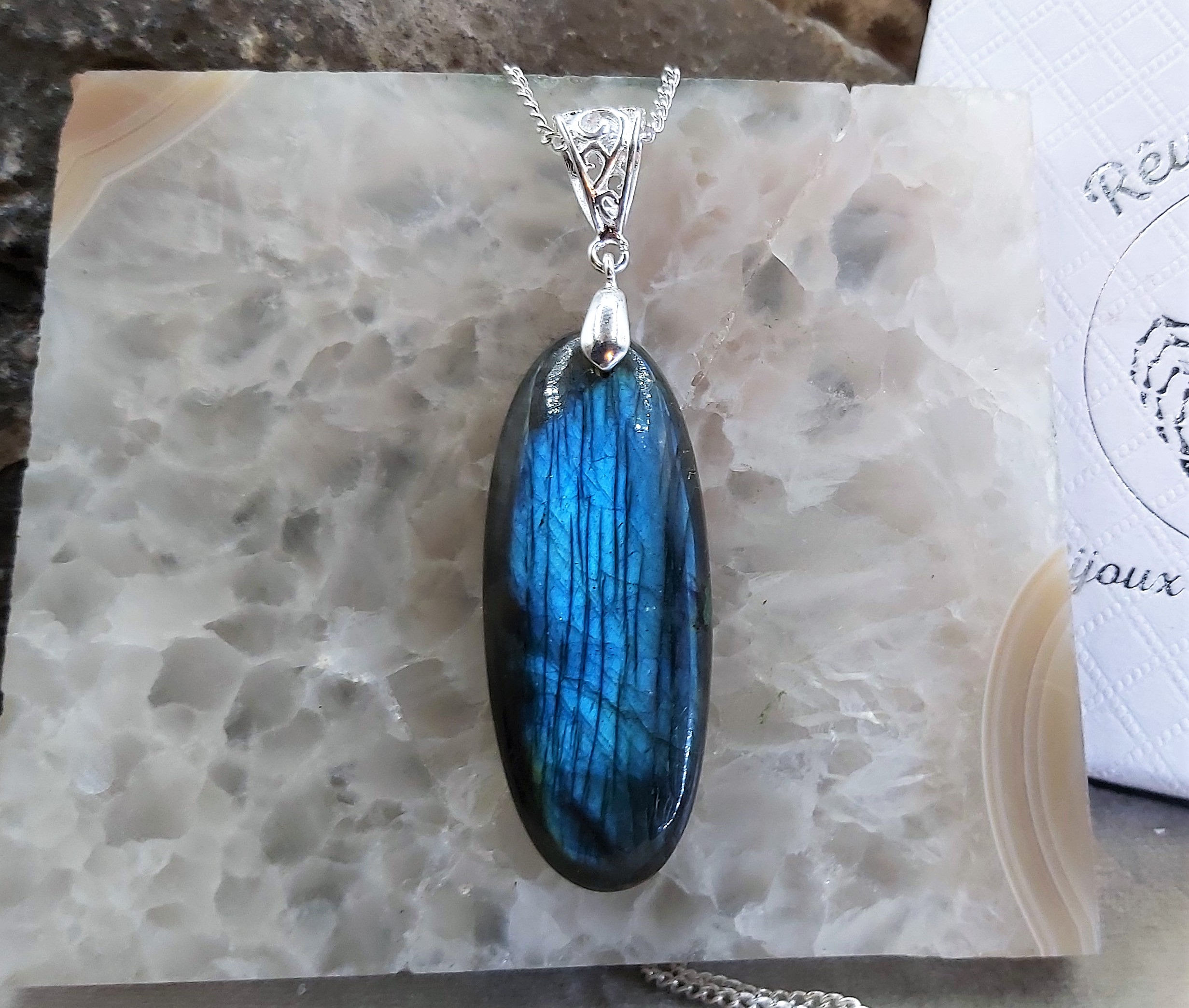 Sublime Labradorite bleue