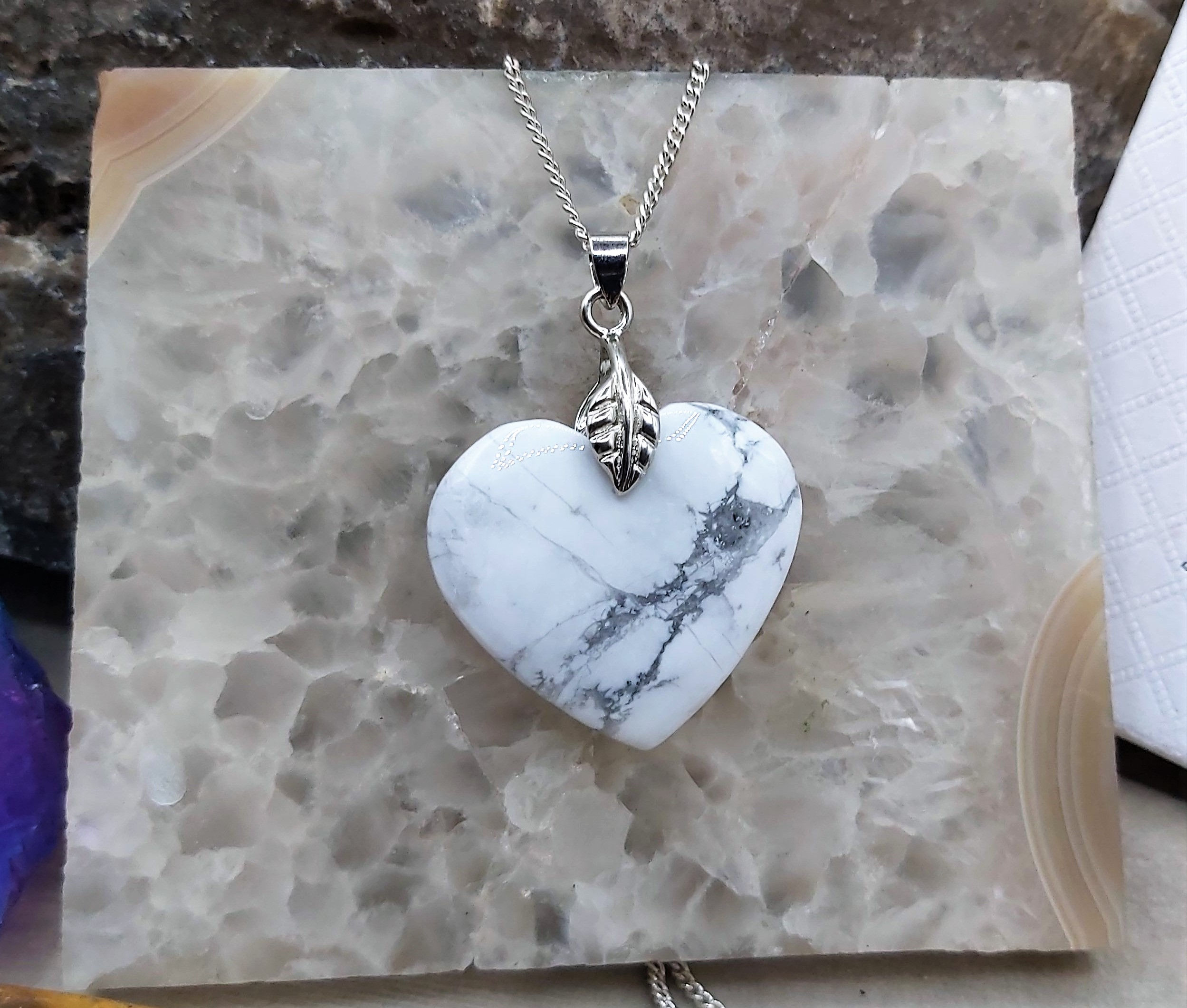 Magnifique Cœur Howlite