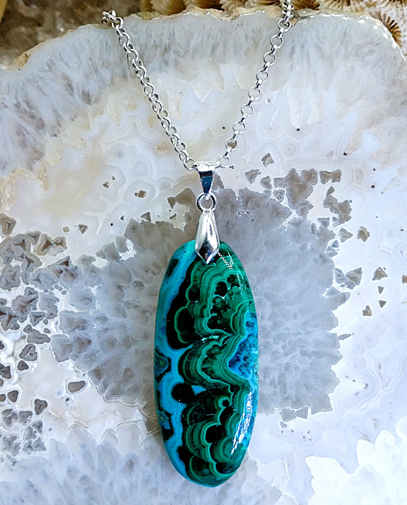 Chrysocolle dans Malachite