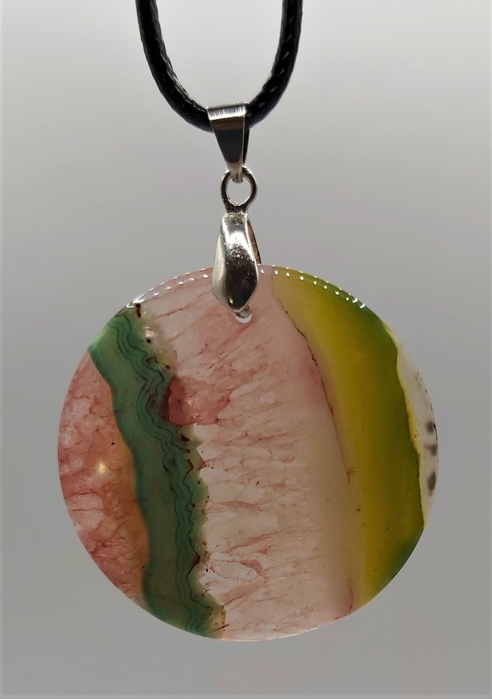 Collier avec jolis pendentifs Agates