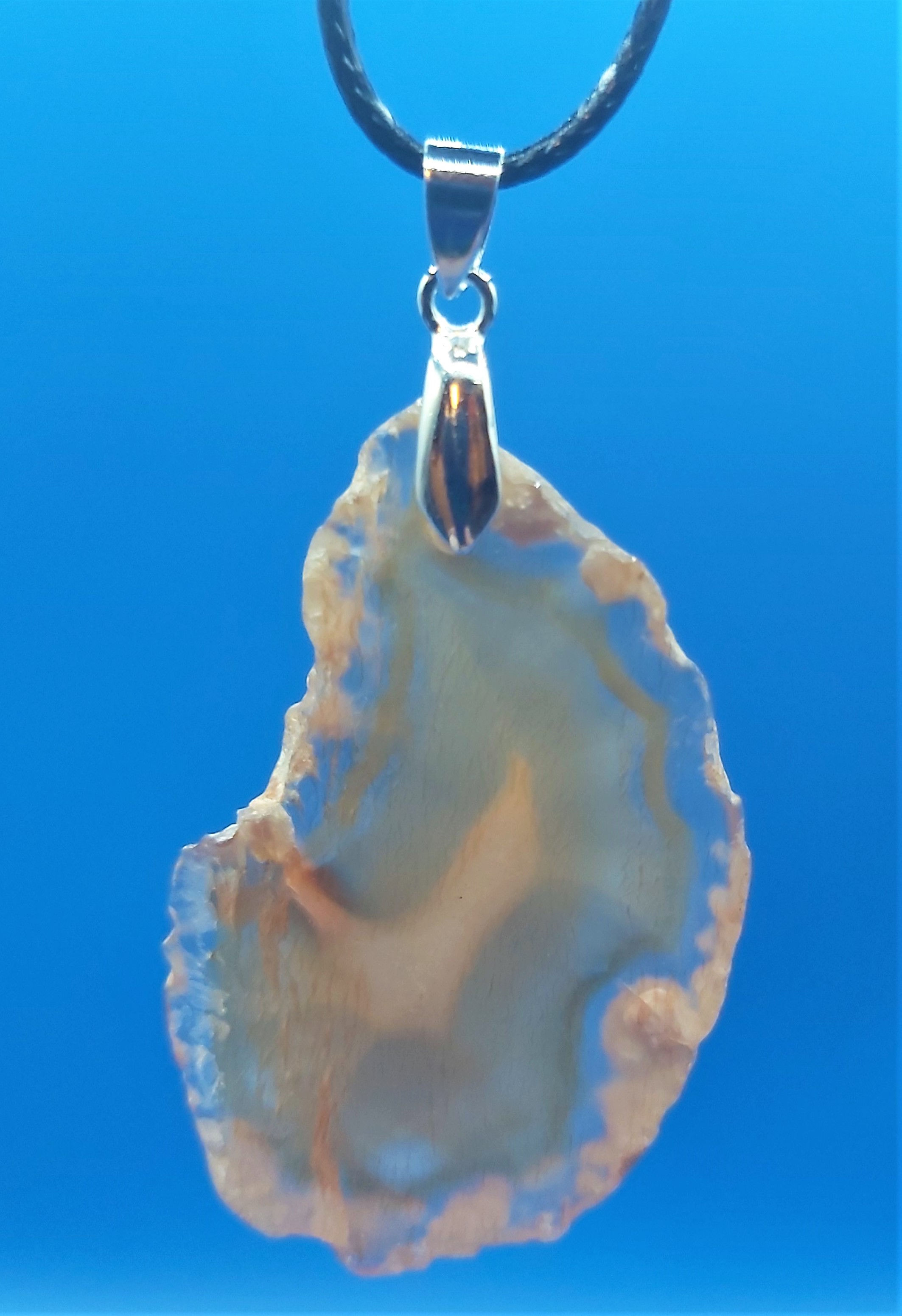 Collier avec jolis pendentifs Agates