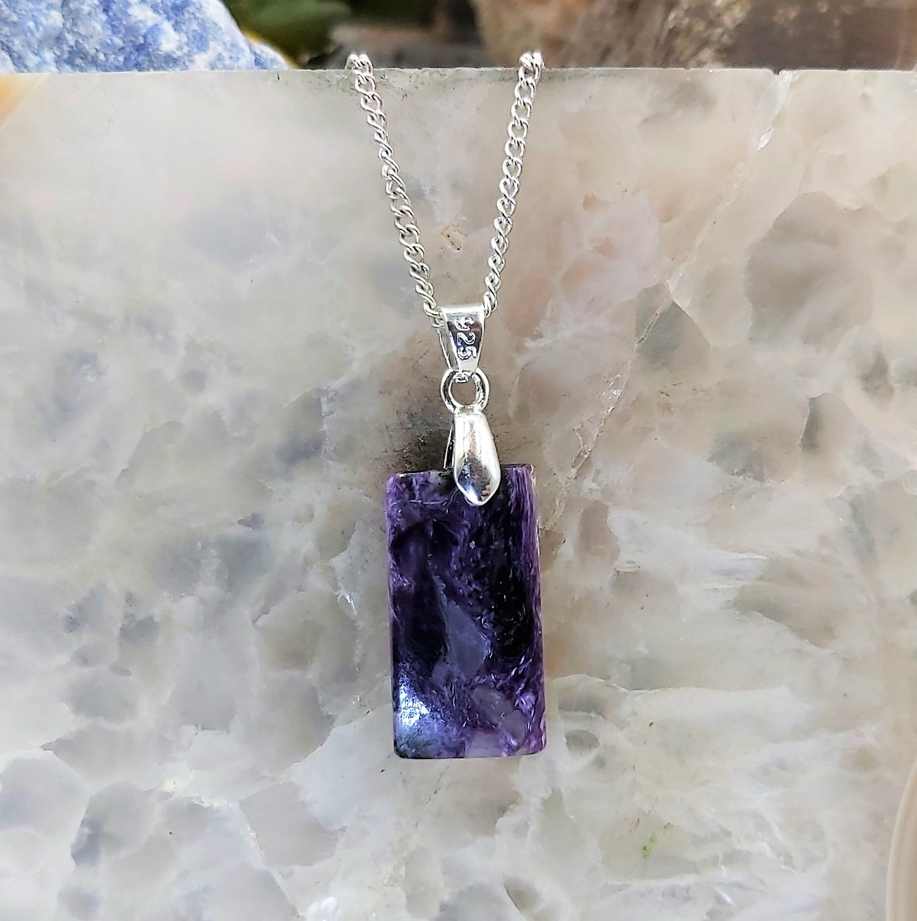 Petit pendentif Charoïte