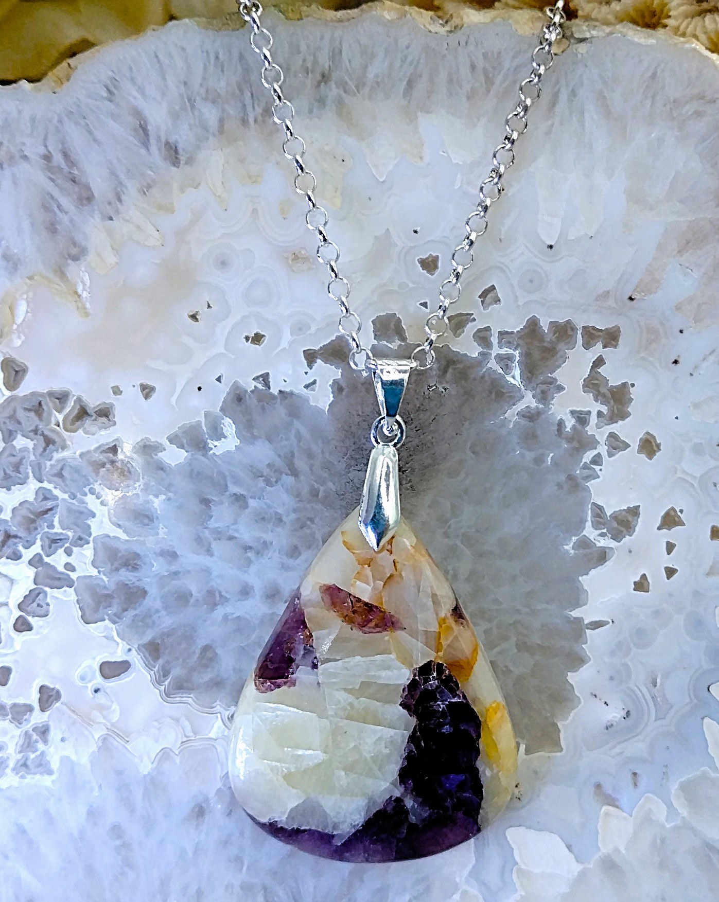 Fluorite dans Calcite