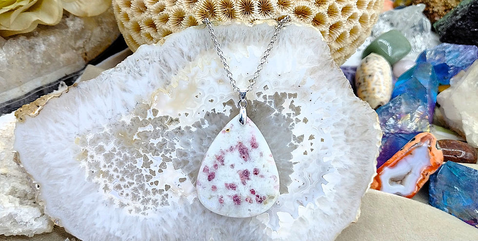 Miniature : Tourmaline rose dans Calcite blanche